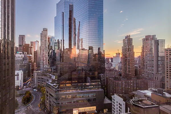 Sold by Douglas Elliman | media 22