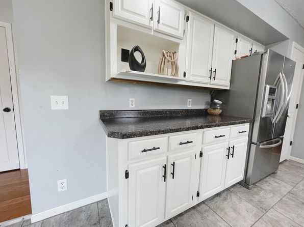 (undisclosed Address)