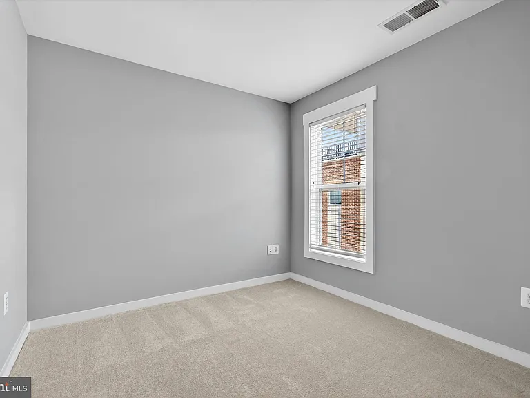 22463 Verde Gate Ter — Photo 29