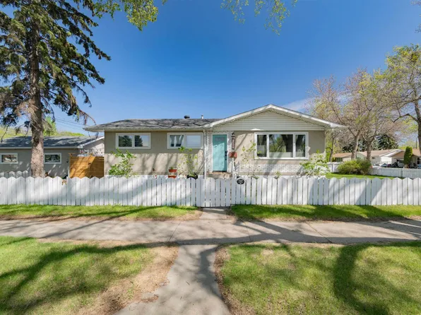 12002 39th St NW, Edmonton, AB T5W 2J8