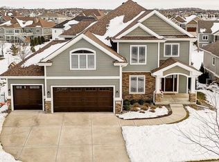 2409 Genevieve Way, Waunakee, WI 53597