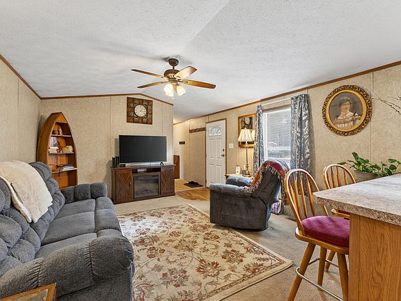 4th image of 21 Deer Hill Avenue