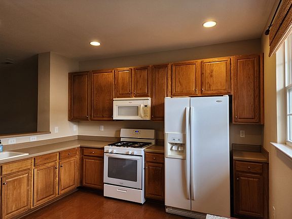 4th image of 118 Walnut Cove Dr APT E