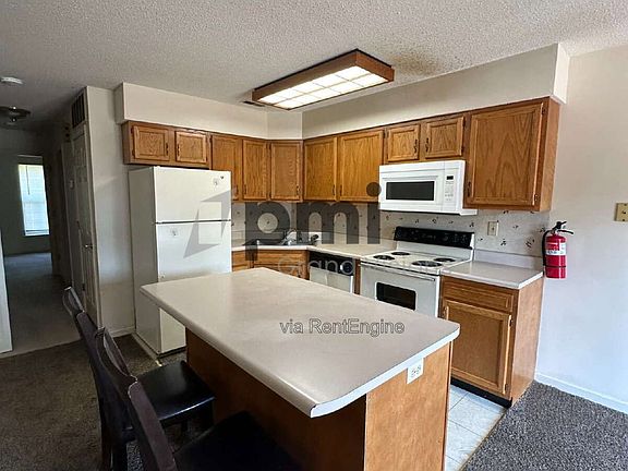 4th image of 1306 Arthur Ave #12
