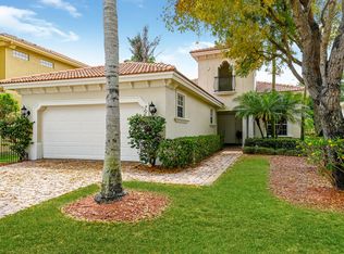 8132 Valhalla Dr, Delray Beach, FL 33446