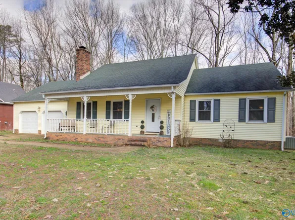 24516 Hickory Dr, Elkmont, AL 35620