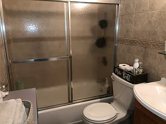 Rented by R New York