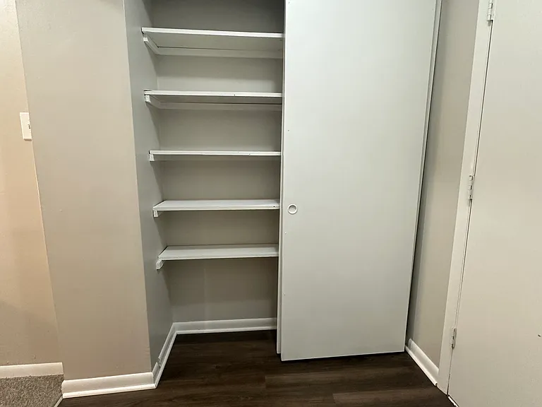 807 Storage shelfs off second entry