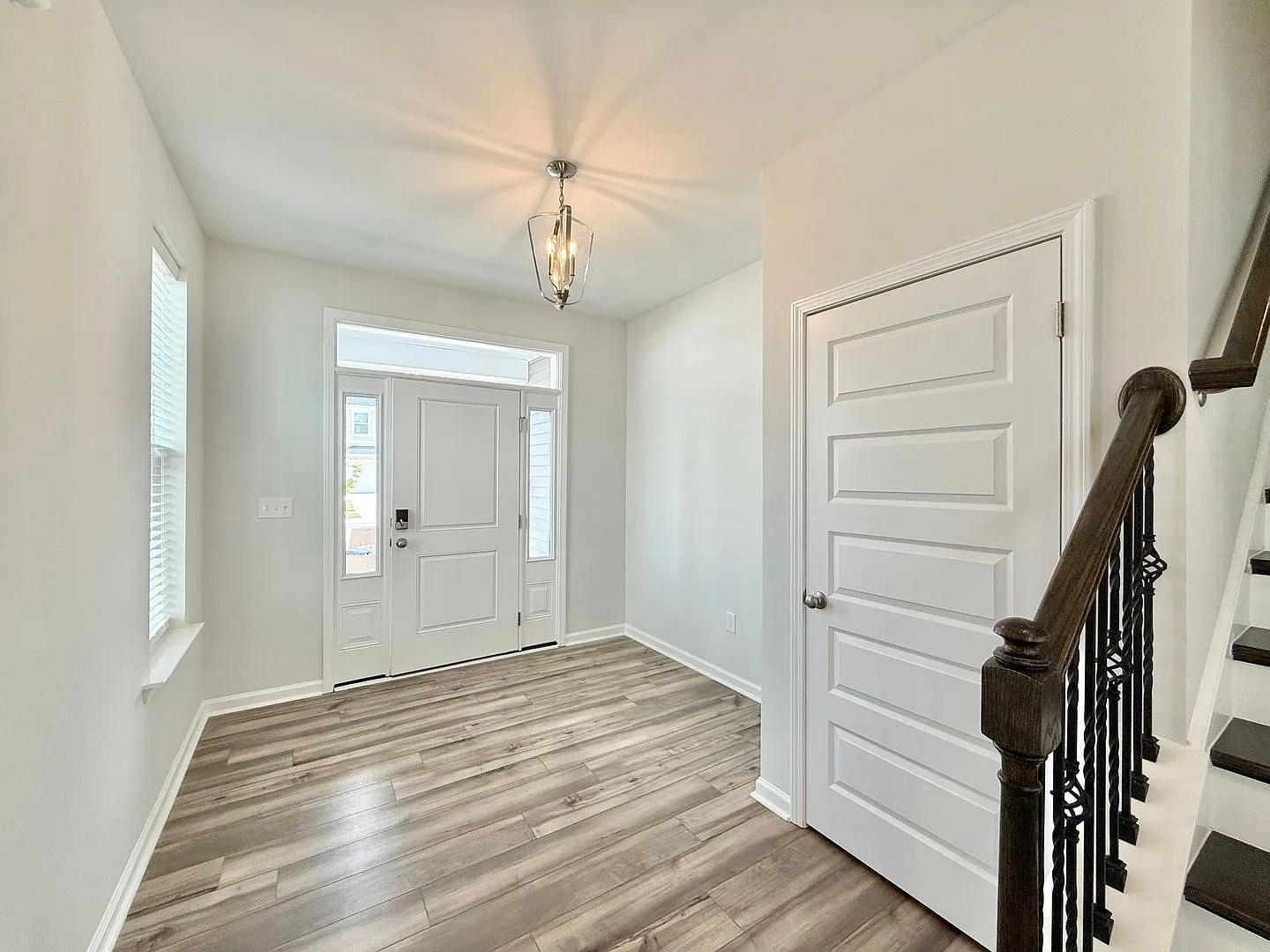 Stunning New 5BD, 5BA Garner Home with Luxurious Upgrades in a Gorgeous HOA Community Near Inters... — Photo 2
