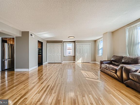 4th image of 1101 Saint Paul St Unit 2101