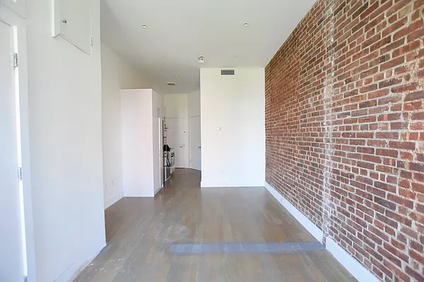 Rented by REAL New York | media 17