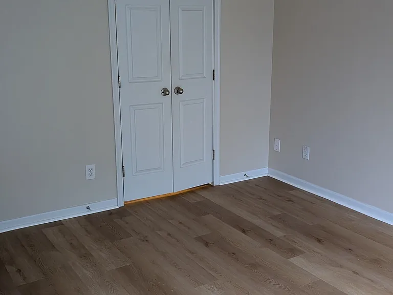 5835 Southwater Dr — Photo 10