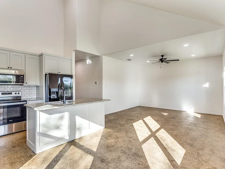 112 Dealva Ct — Photo 6