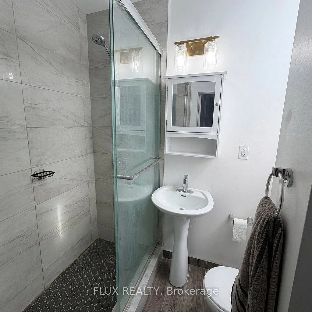 2 bed, $1,900 — Photo 4