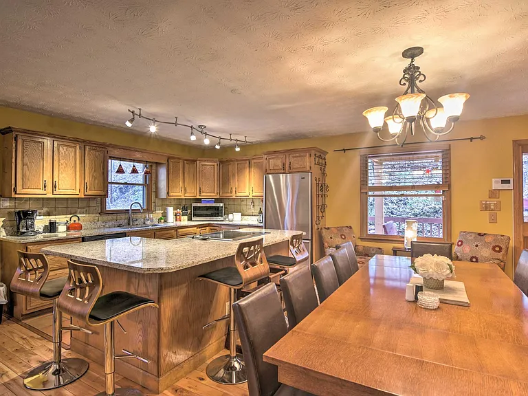 500 Lynn Cove Rd — Photo 5