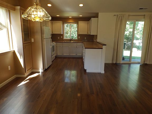 3rd image of 18420 Greenock Ct