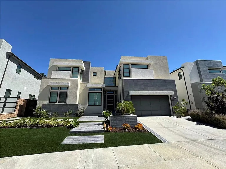 20337 W Aberdeen Ln — Photo 3