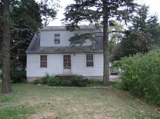 210 Hughes Ave, Lockport, IL 60441