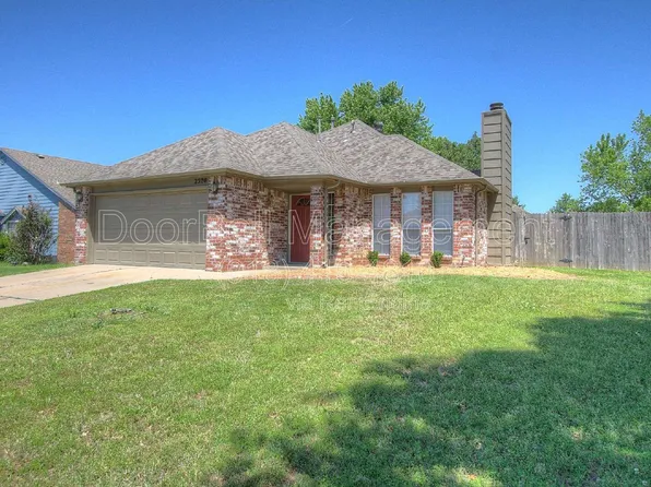 2520 W Honolulu St, Broken Arrow, OK 74012