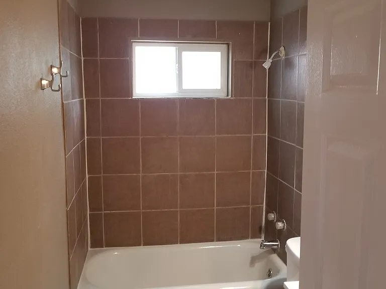 1802 W Gramercy Pl — Photo 7