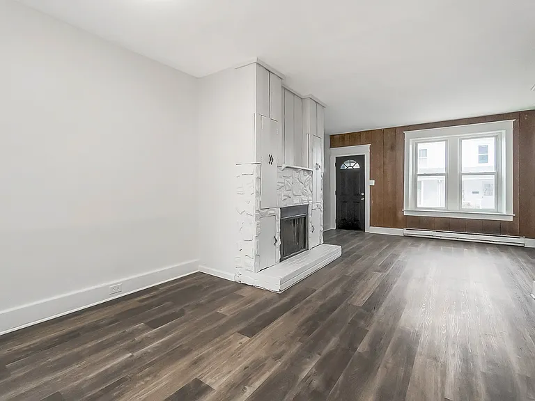716 W Cedar St — Photo 8