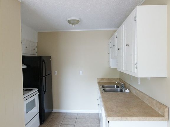 3rd image of 107 Goodson Ave APT 12
