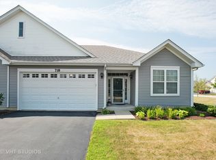 718 Bellevue Cir, Oswego, IL