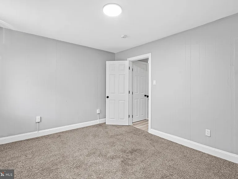 3109 Arbor St — Photo 16