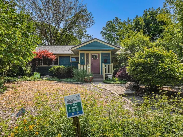 1214 Westport Rd, Ann Arbor, MI 48103