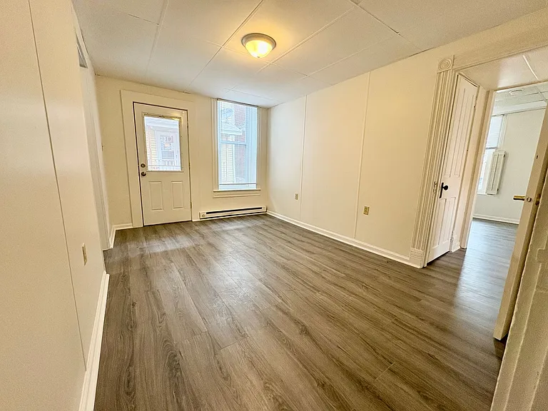 222 S 8th St — Photo 17