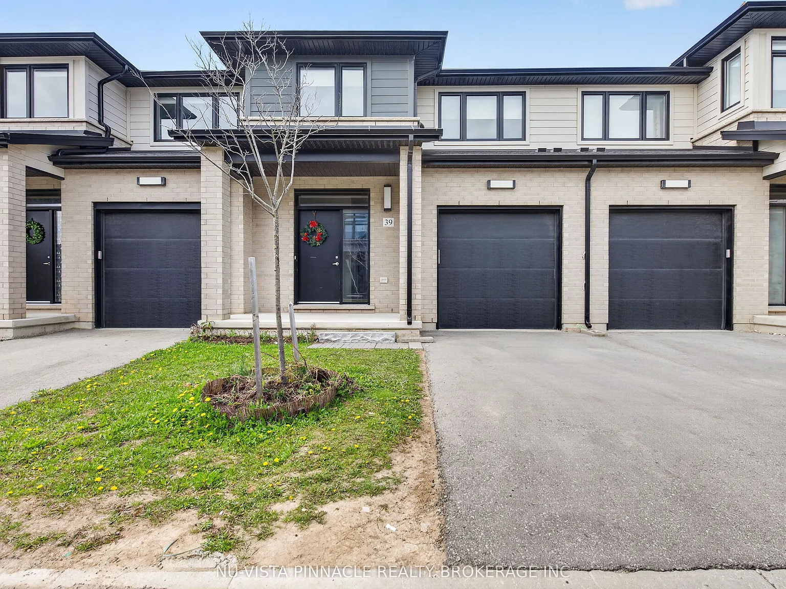3 bed, $2,599 — Photo 3