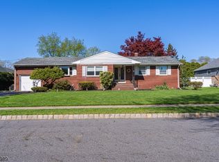 31 Camillo Dr, Wayne, NJ 07470