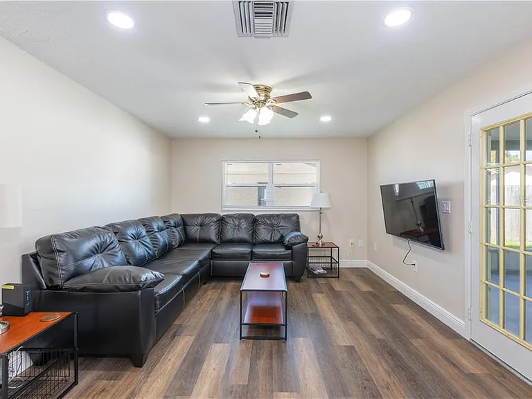 4711 Ridge Point Dr — Photo 6