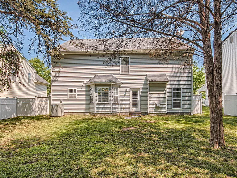 5606 Fenway Dr — Photo 19