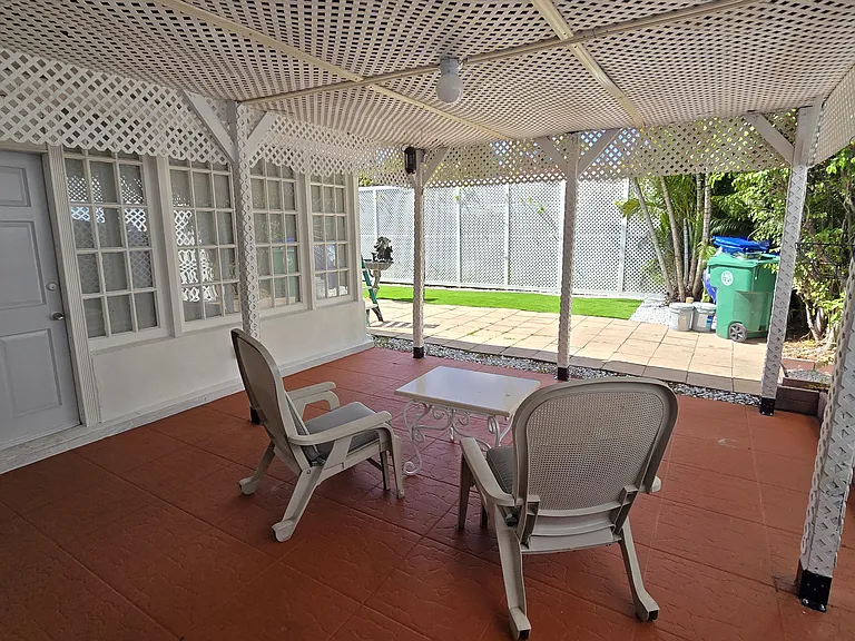 1901 SW 2nd Ave #2 — Photo 9