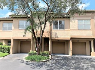 922 Normandy Trace Rd #15, Tampa, FL 33602
