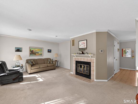 3rd image of 23 Chatsworth Road #23