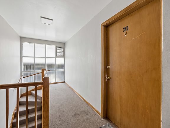 5th image of 929 S Oak Park Ave APT 3NE