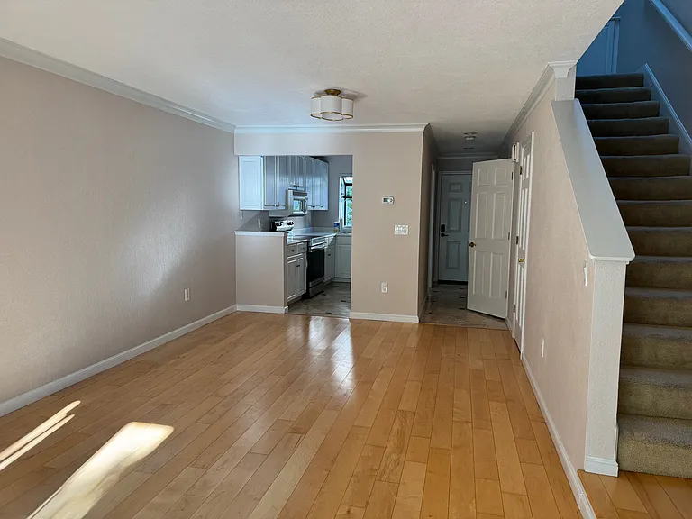 2681 Oak Rd #220 — Photo 4