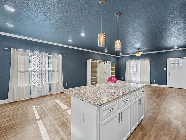 1526 Black Kettle Trl — Photo 14