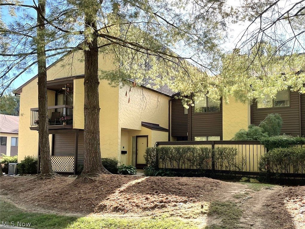 597 Hampton Ridge Dr, Akron, OH 44313 Zillow