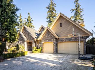 2080 136th St, Surrey, BC V4A 0A1