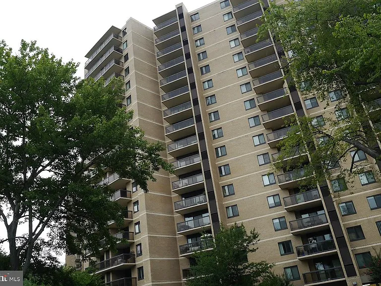 205 Yoakum Pkwy #1004 — Photo 13