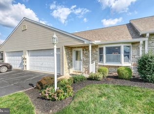 2463 Pin Oak Dr UNIT 61, York, PA 17406