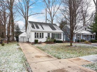 630 Kenilworth Rd, Bay Village, OH 44140