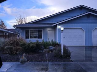 818 E Washington Pl, Sequim, WA 98382