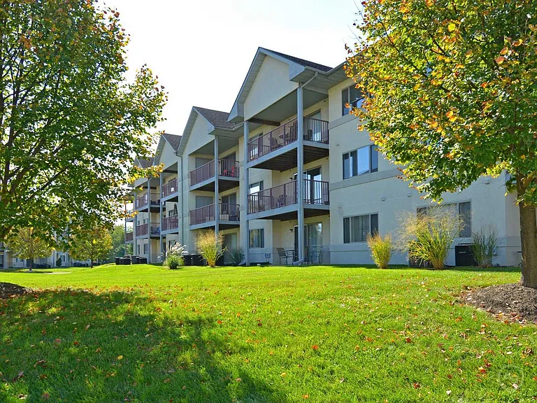 Valley Stream Village Apartments — Photo 11
