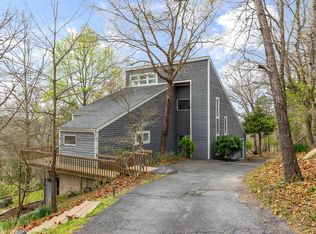 128 Charmont Dr, Radford, VA 24141