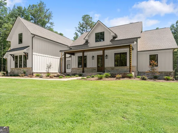 305 Harmony Gates Dr, Commerce, GA 30530