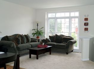 46871 Rabbitrun Ter, Sterling, VA 20164